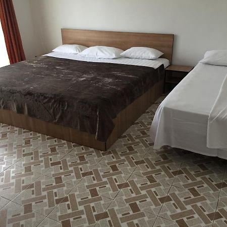 Vila Nusa Hotel Eforie Nord Buitenkant foto