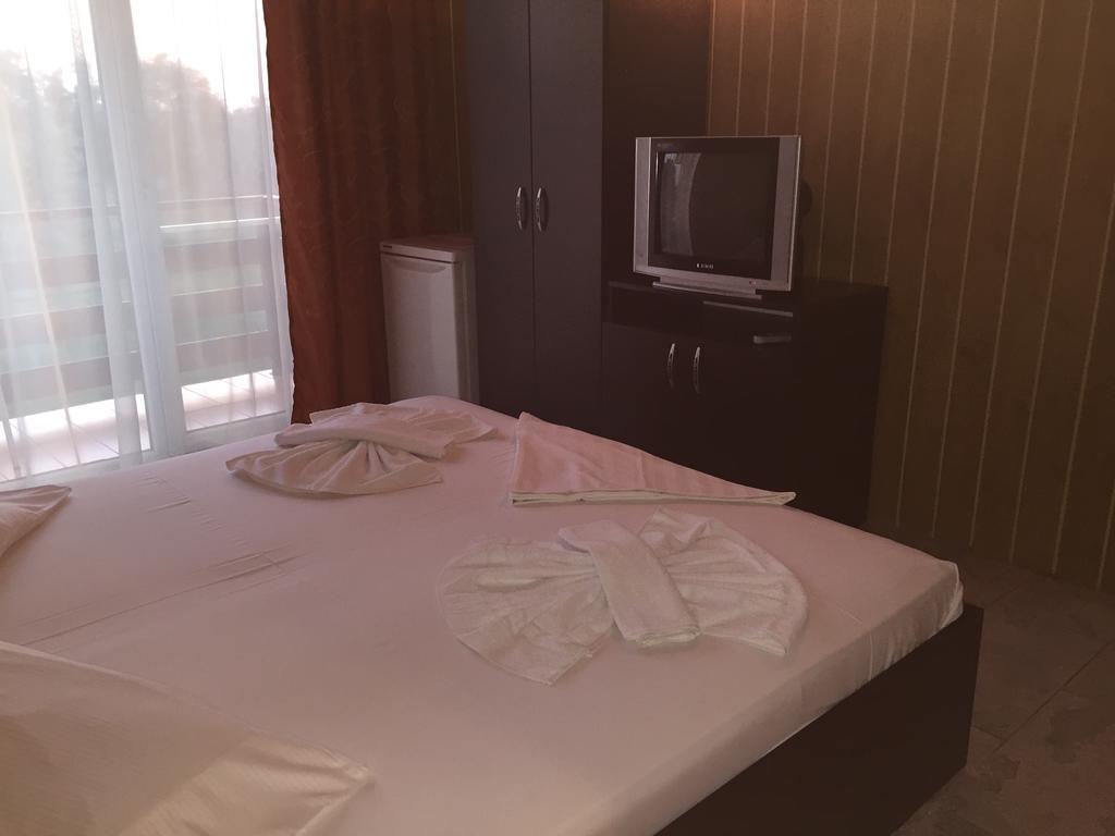 Vila Nusa Hotel Eforie Nord Buitenkant foto