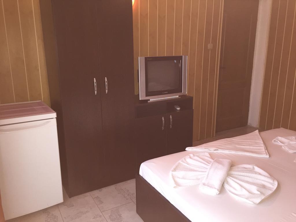 Vila Nusa Hotel Eforie Nord Buitenkant foto